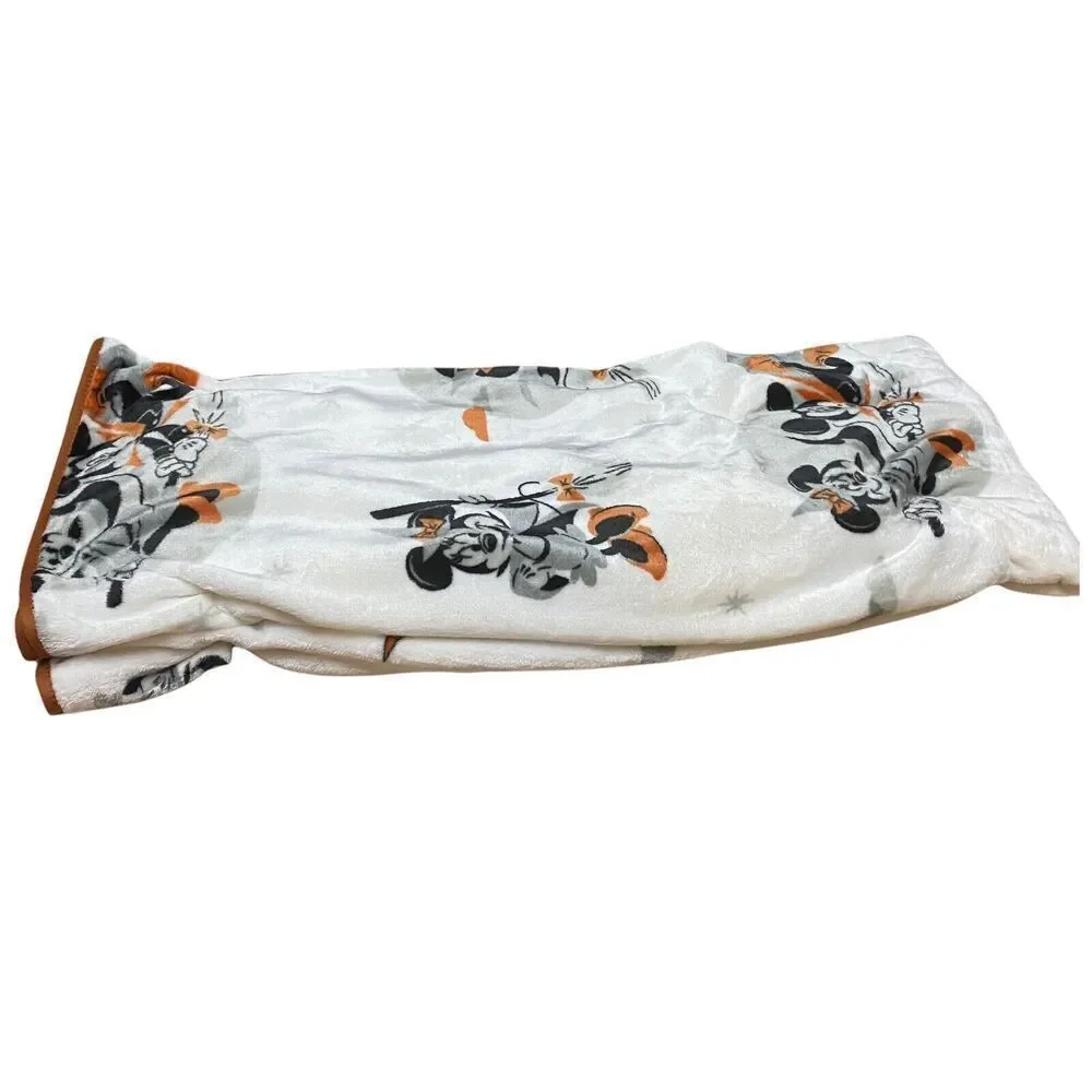 DISNEY Blanket Vampire Mickey & Witch Minnie Halloween Plush Throw 50 x 70 Treat